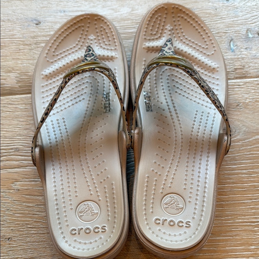 CROCS Tan and Leopard Sandals with Metallic Accents - Picture 2 of 3